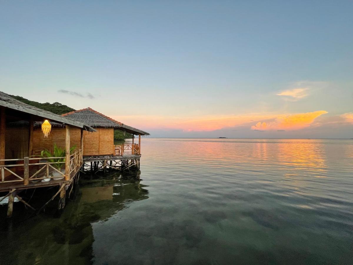 Floating Paradise Karimunjawa Exterior foto