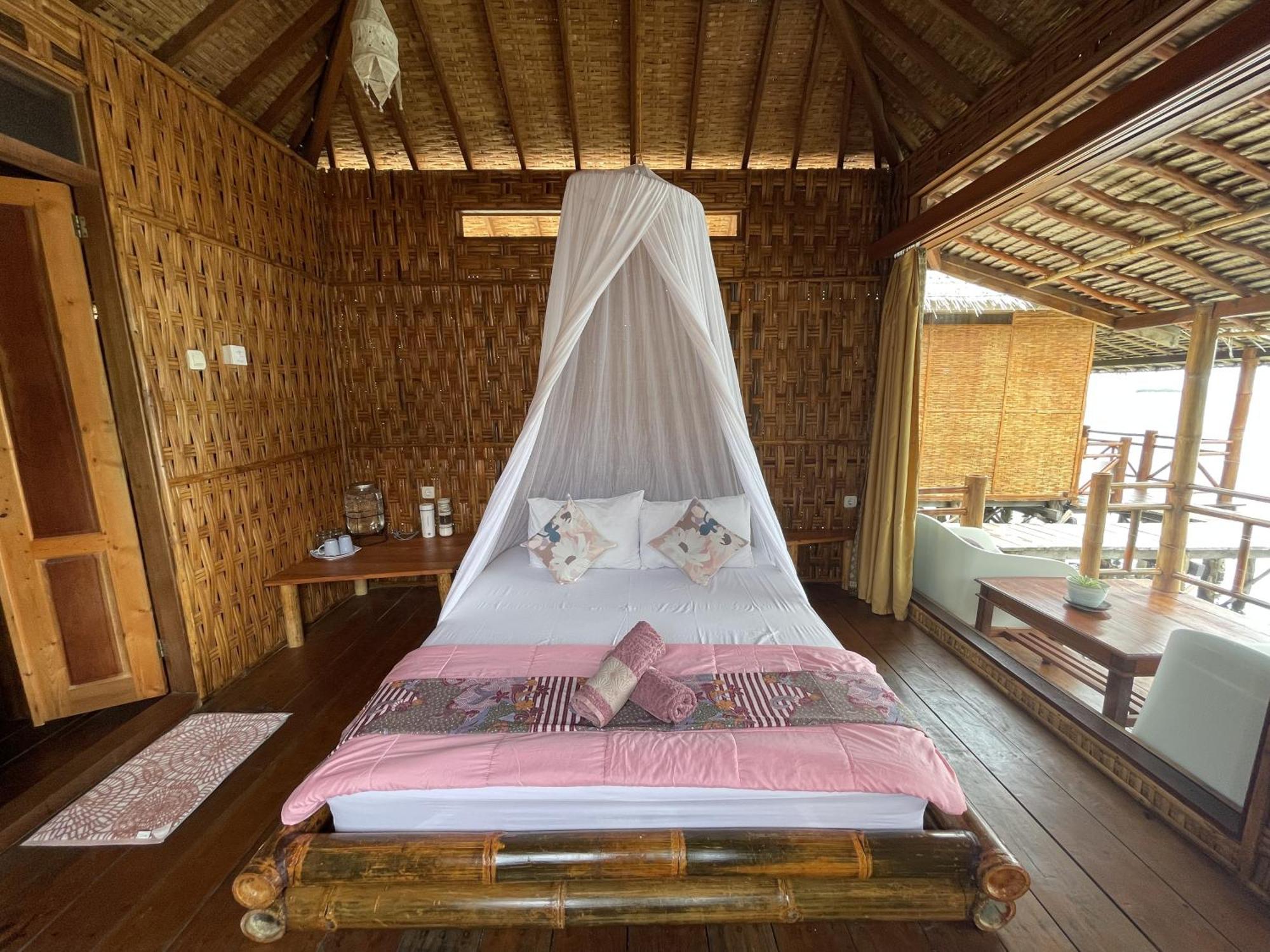 Floating Paradise Karimunjawa Exterior foto